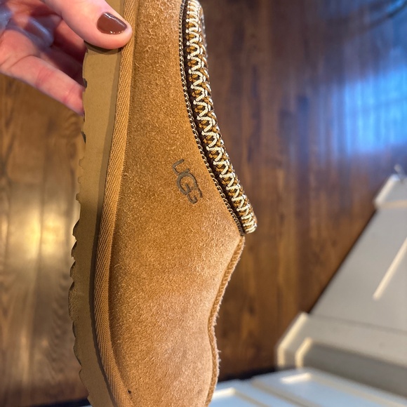 UGG® 5 Tasman II Slipper - Little Kid / Big Kid - Chestnut - Picture 6 of 10